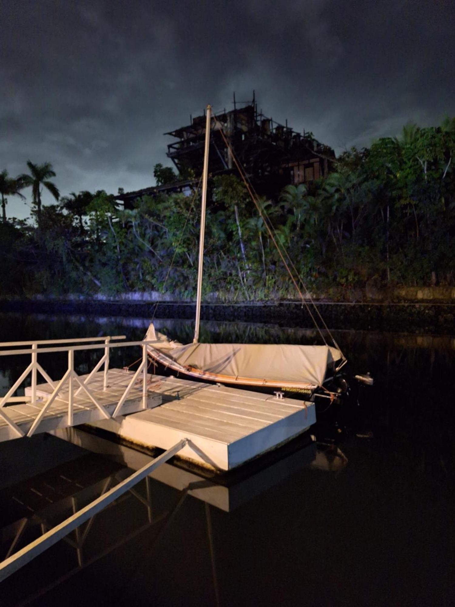 Casa Na Marina Com Piscina Churrasqueira E Pier กัวรูจา ภายนอก รูปภาพ